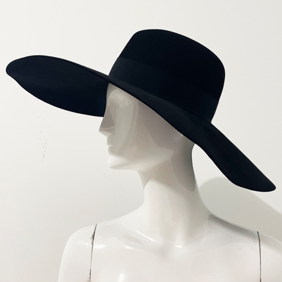 Saint Laurent Hat Wide Brim Oversized Black Rabbit Fur Felt  display picture 2